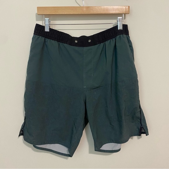 Vuori Mens Green Lined Athletic Shorts size Large - Picture 1 of 10